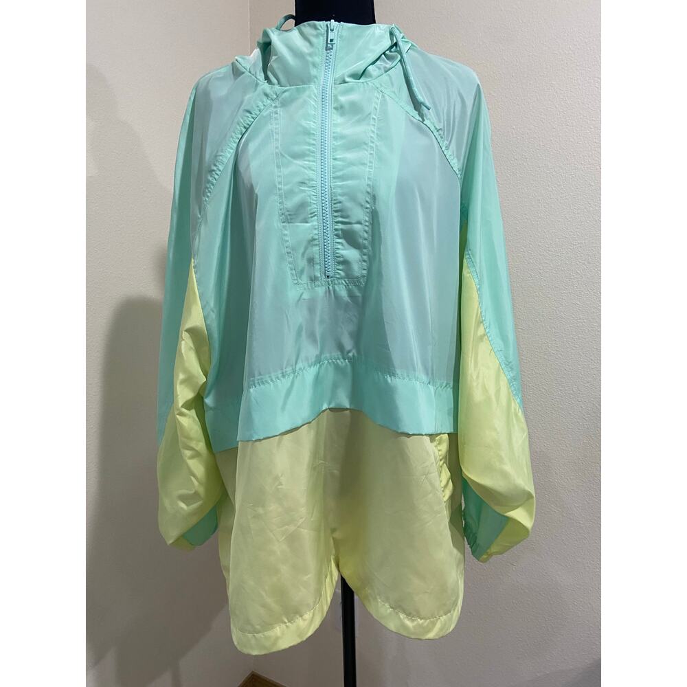 BP Nordstrom Colorblock Hooded Windbreaker Jacket Women 1X Pastel Green Yellow